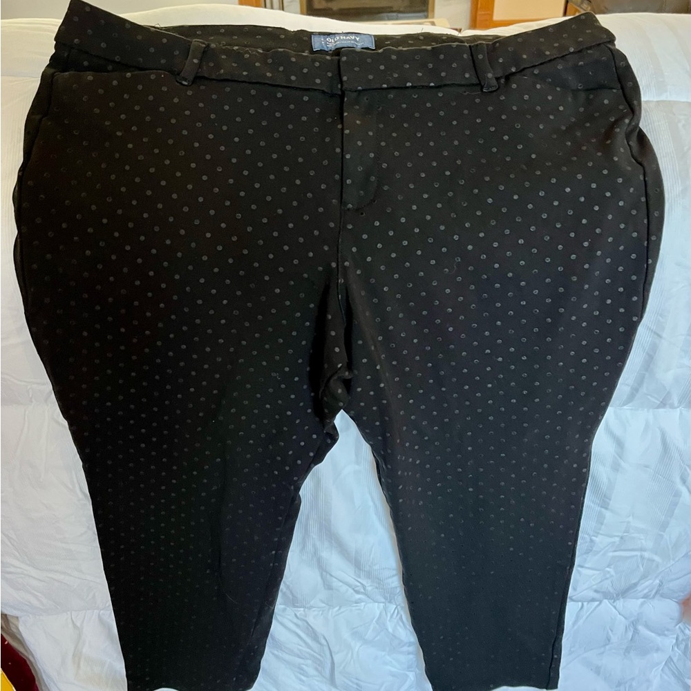 4 Pair Old Navy Pixie Pants - image 4